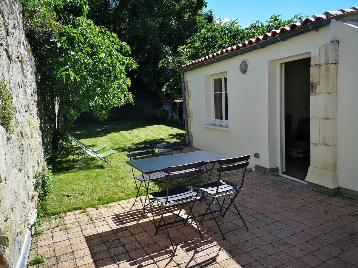 Appartement Un jardin sur le toit - Saintes Extérieur photo